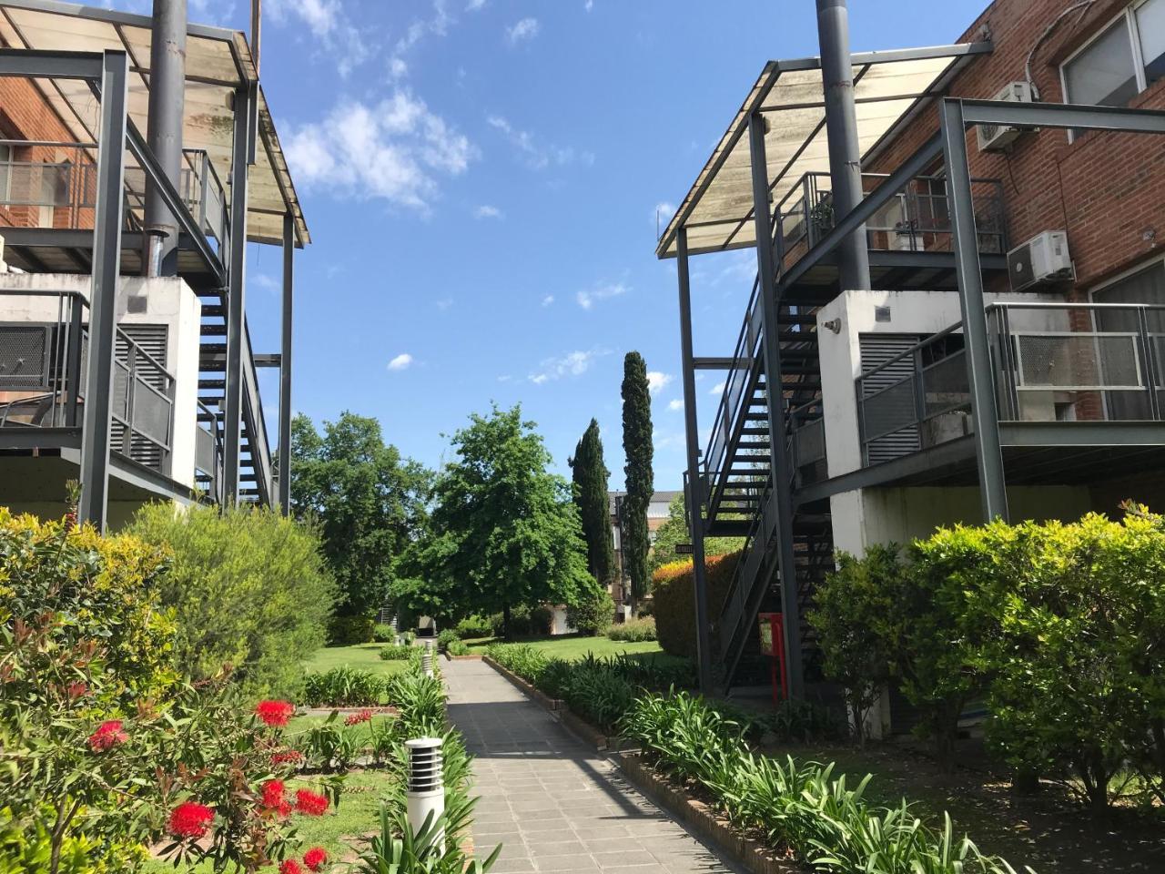 Apartamento En Country Pilar Piscina Parrilla Propia Hasta 4 Personas Екстер'єр фото